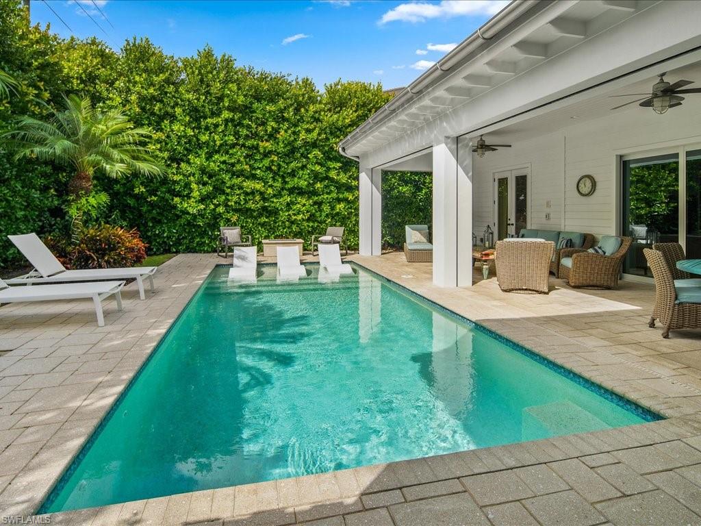 776 7th AVE N