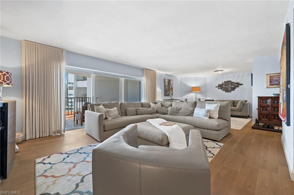 3951 Gulf Shore BLVD N 703