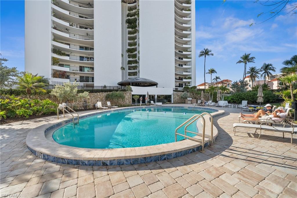 3951 Gulf Shore BLVD N 703