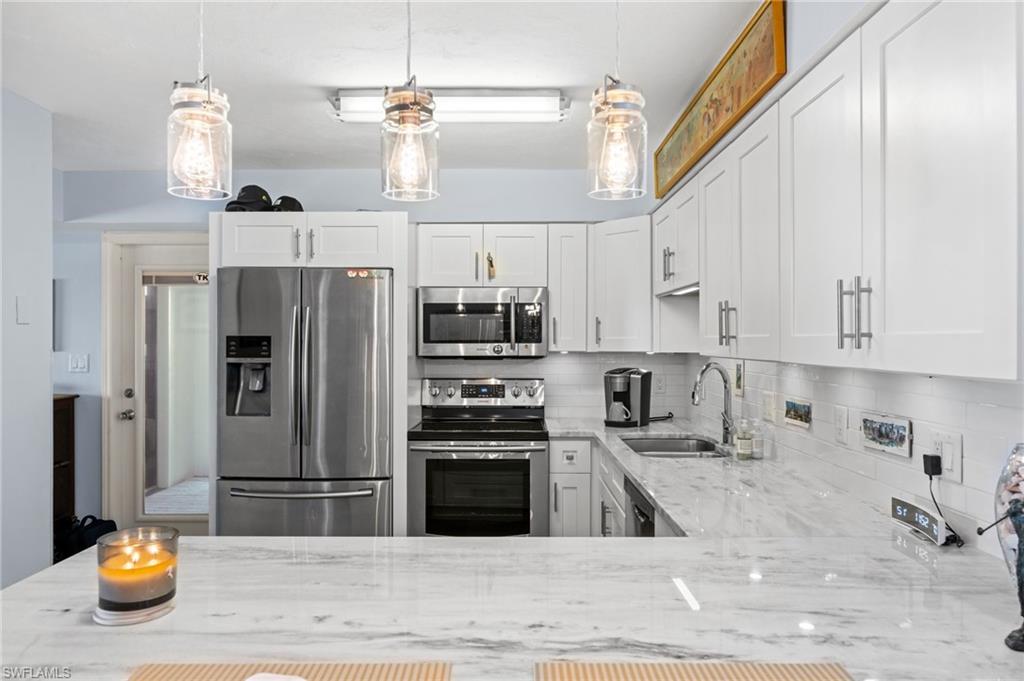 3951 Gulf Shore BLVD N 703