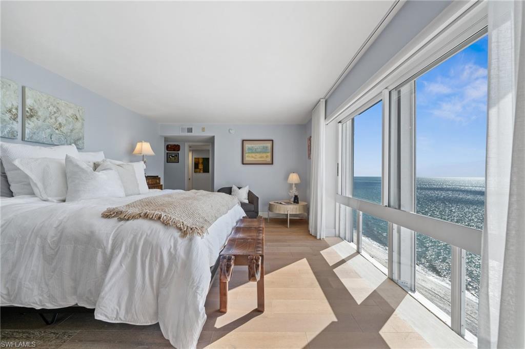 3951 Gulf Shore BLVD N 703