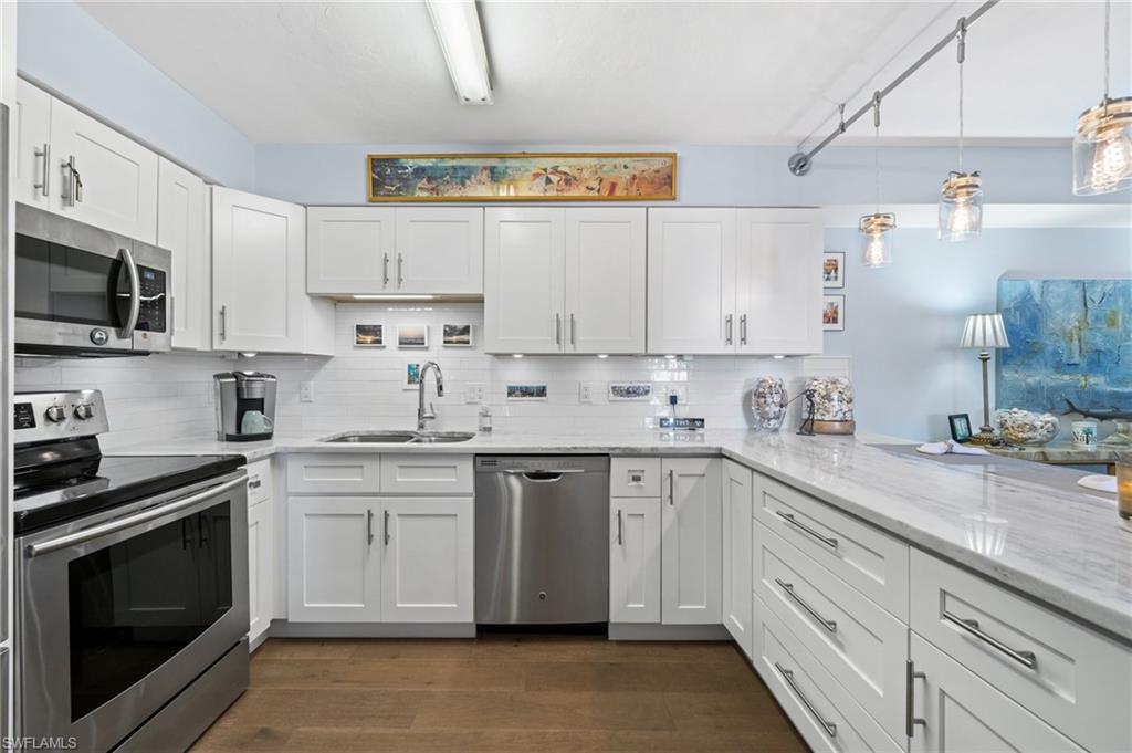 3951 Gulf Shore BLVD N 703