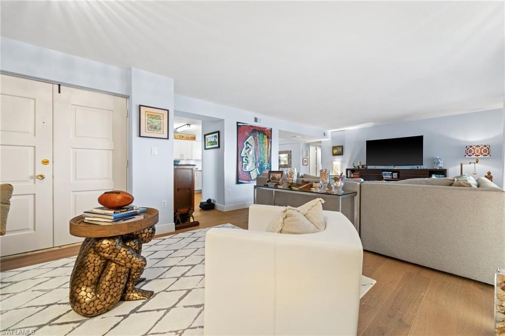 3951 Gulf Shore BLVD N 703
