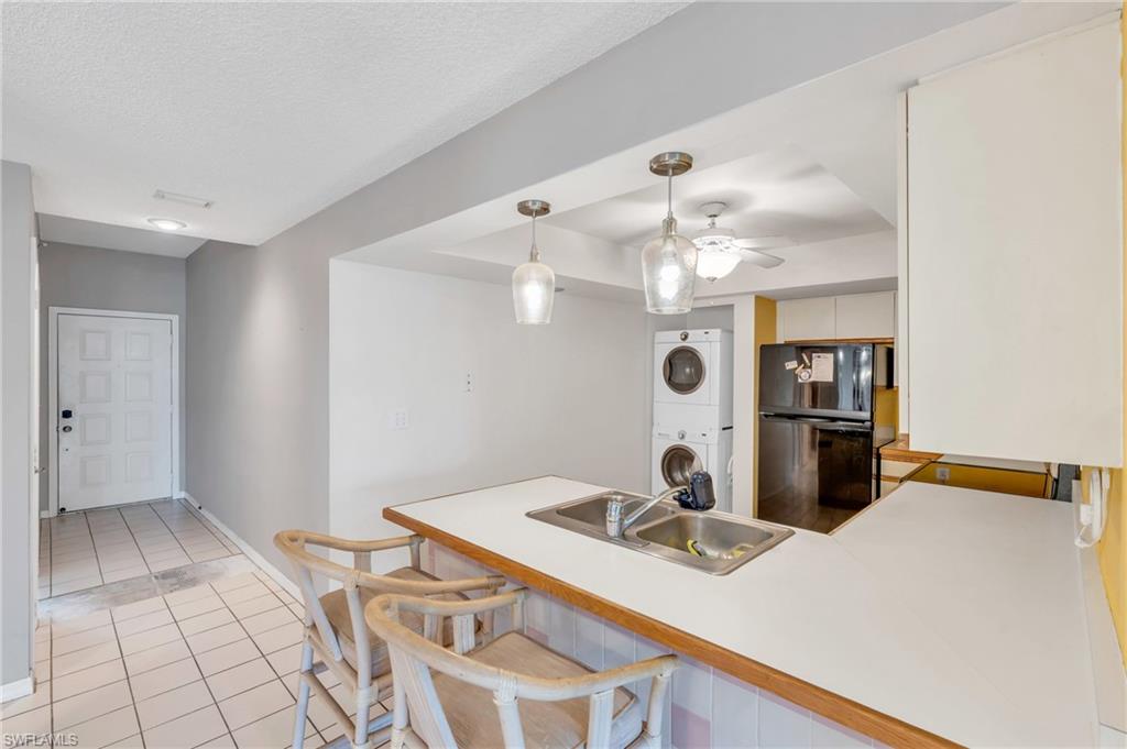 220 Deerwood CIR # 2 Unit: 7-7-2