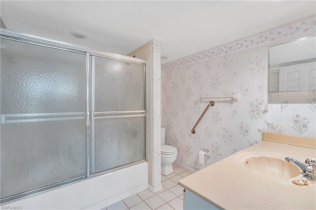 220 Deerwood CIR # 2 Unit: 7-7-2