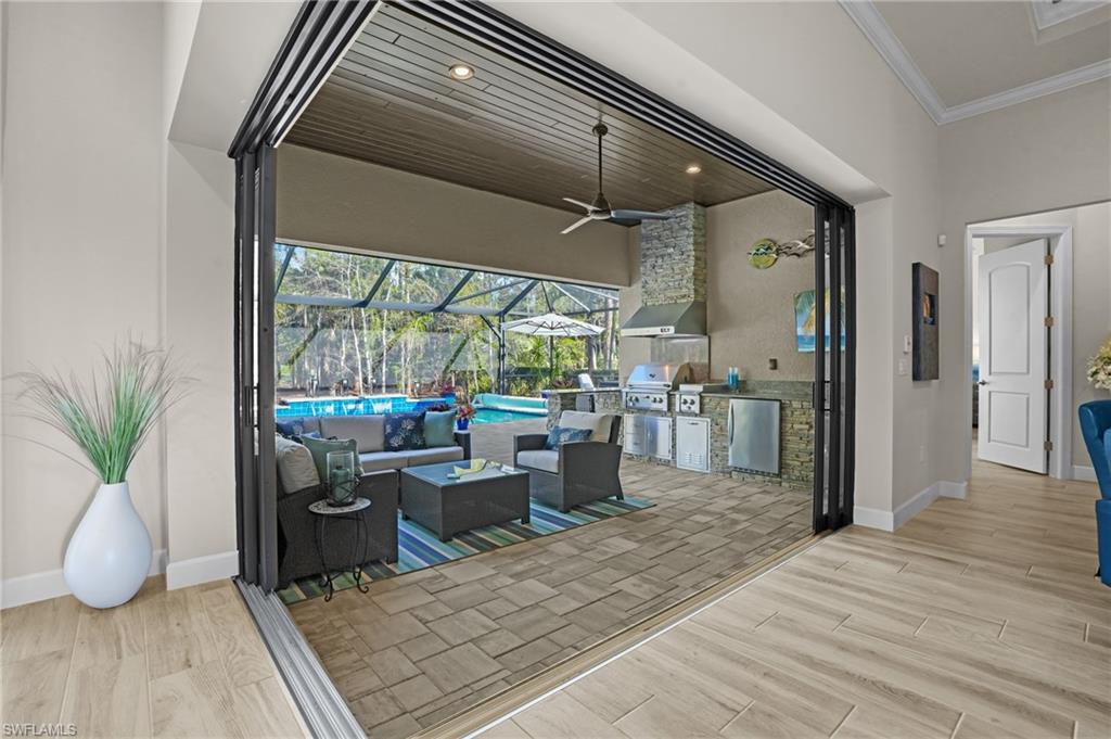 8953 Bahama Swallow WAY
