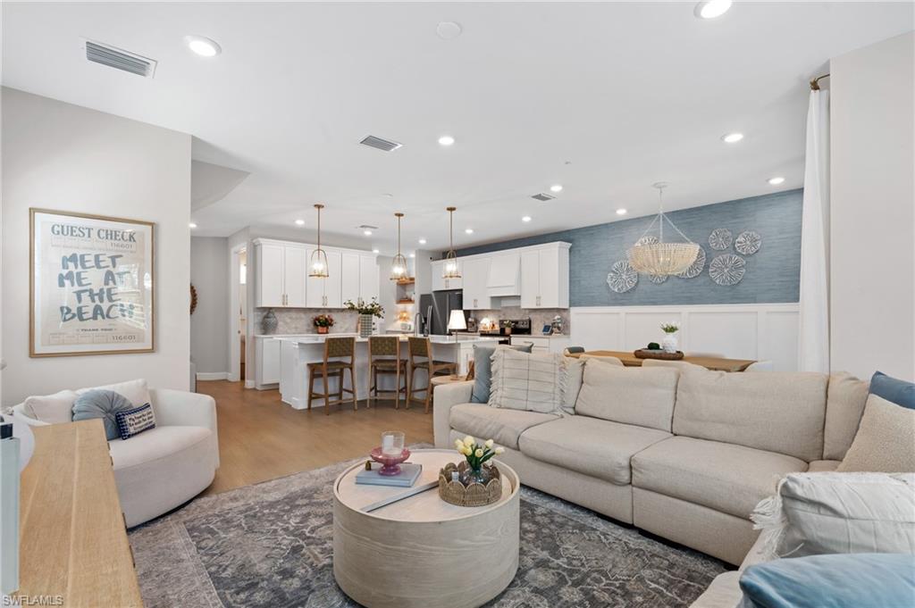 4144 SONOMA OAKS CIR