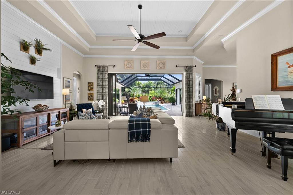 914 Tivoli CT