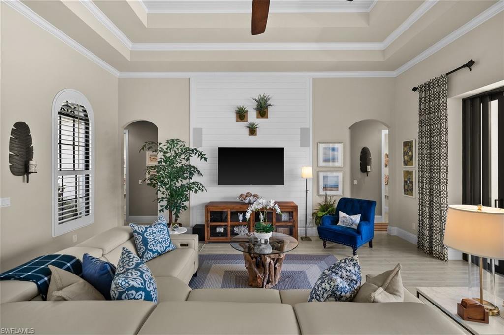 914 Tivoli CT