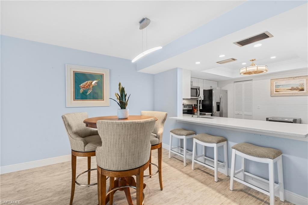 800 Meadowland DR Unit: #N
