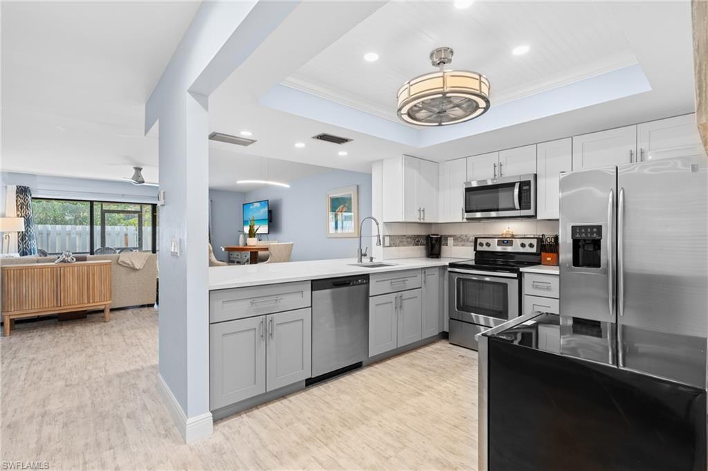 800 Meadowland DR Unit: #N