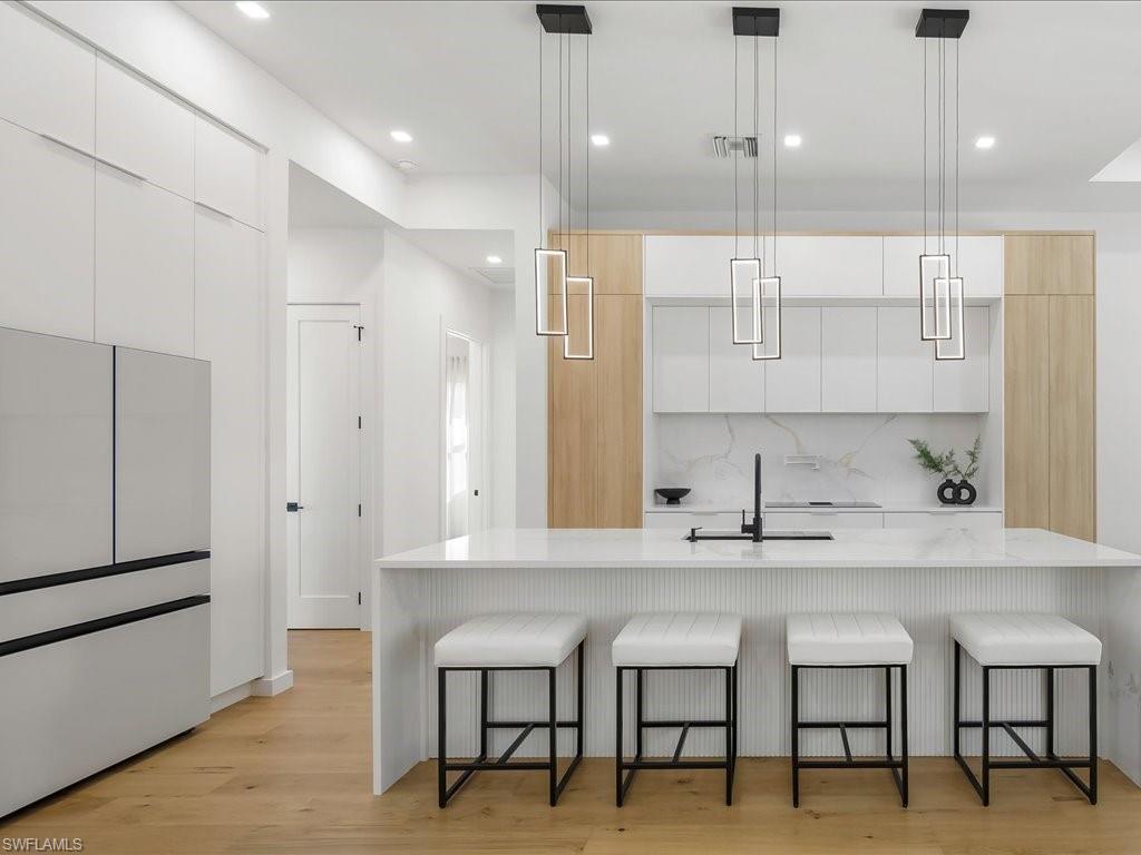 424 Shady Hollow BLVD W