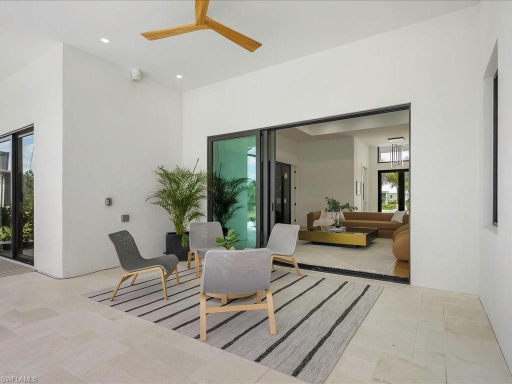 424 Shady Hollow BLVD W