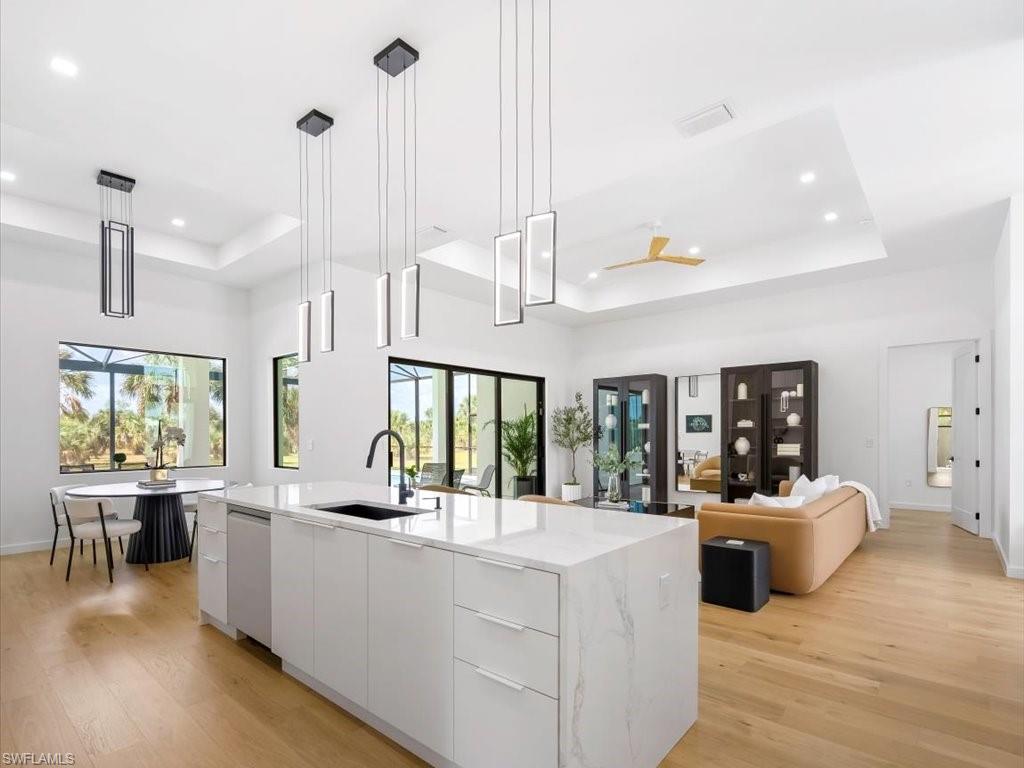 424 Shady Hollow BLVD W