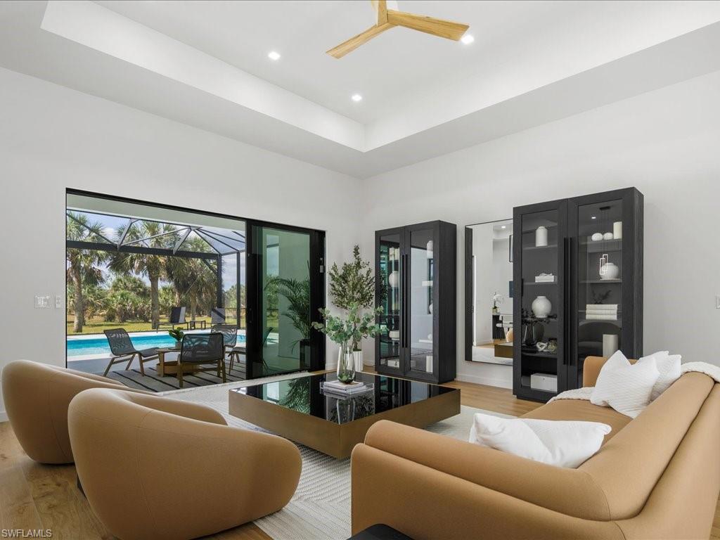 424 Shady Hollow BLVD W