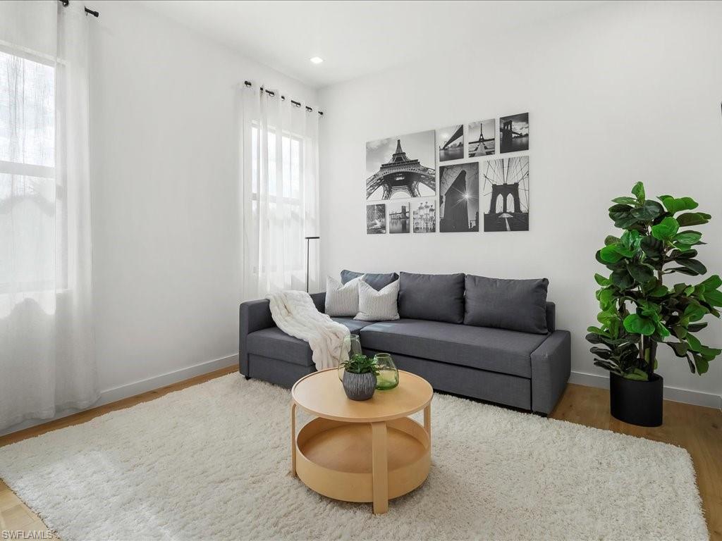 424 Shady Hollow BLVD W