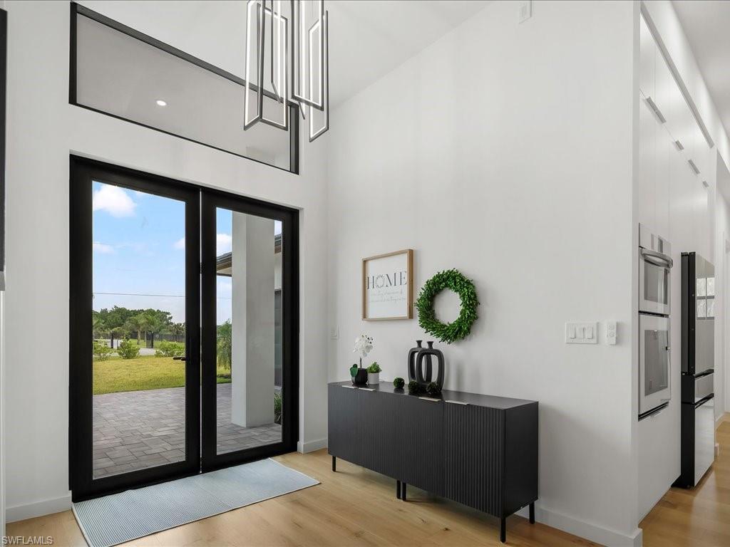 424 Shady Hollow BLVD W