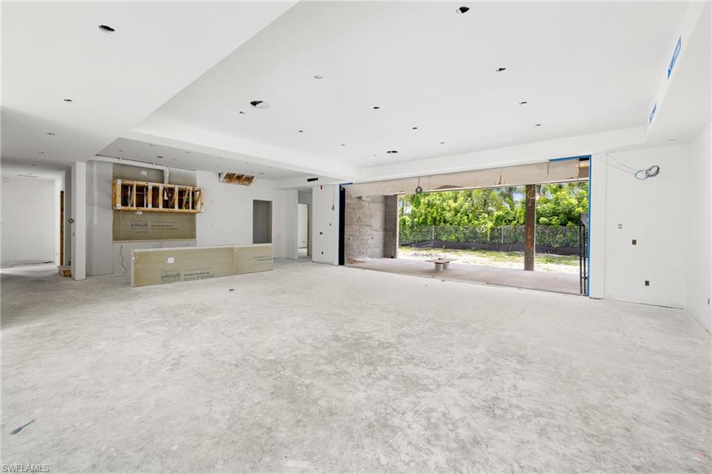 707 Buttonbush LN