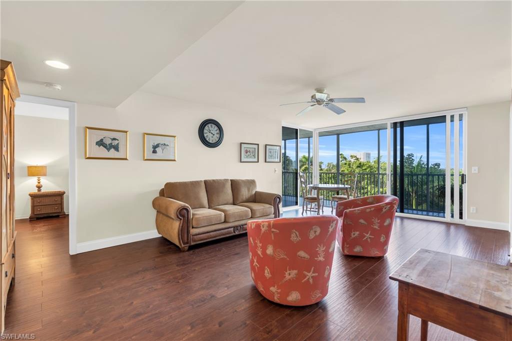 5550 Heron Point DR # 302