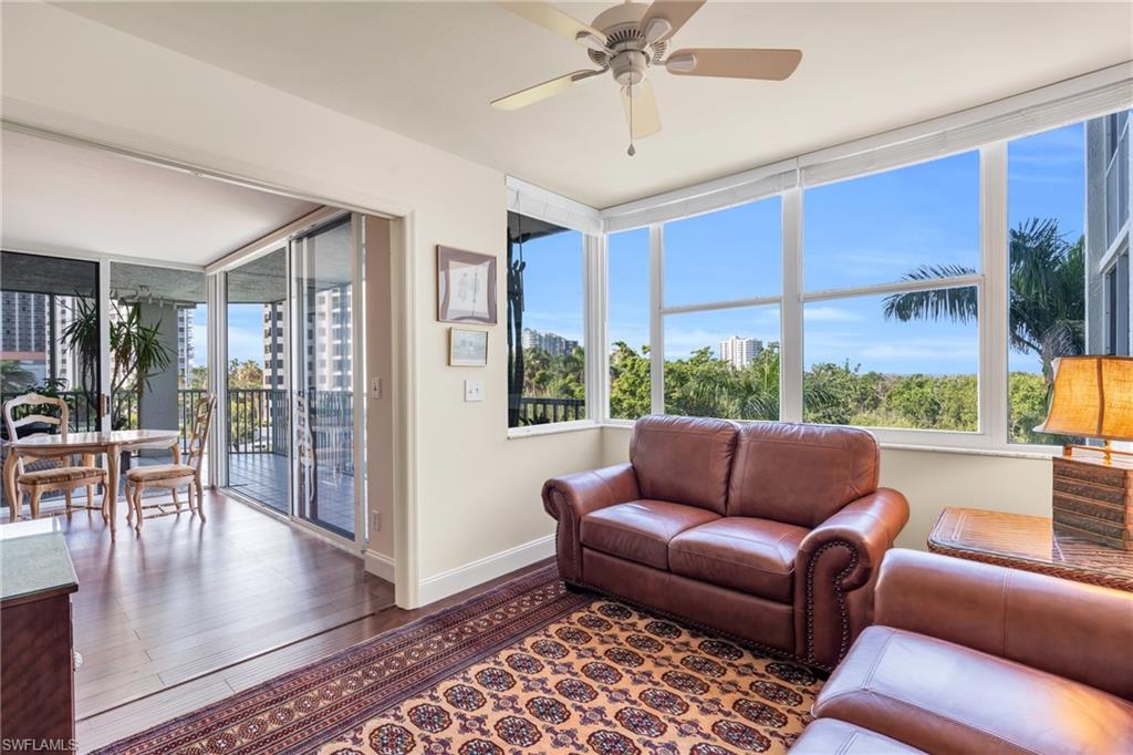 5550 Heron Point DR # 302