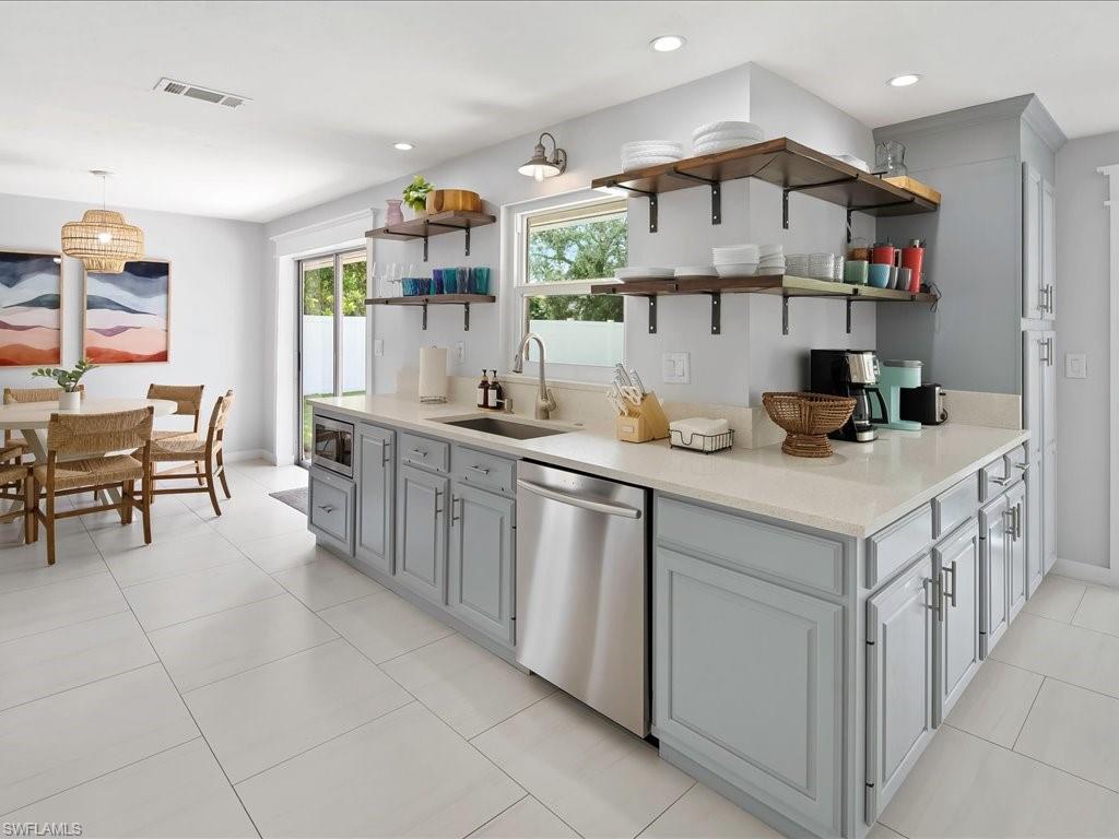 2680 Longboat DR