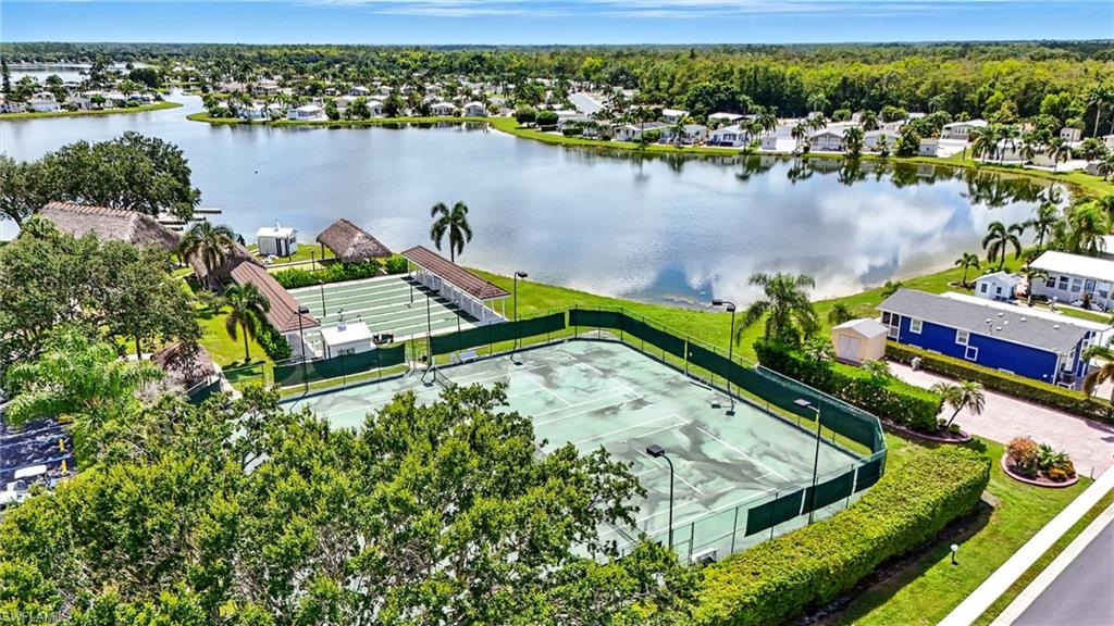 1041 Crystal Lake DR