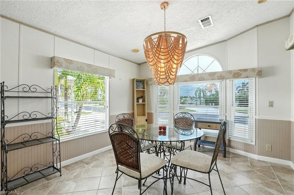 4052 Crystal Lake DR