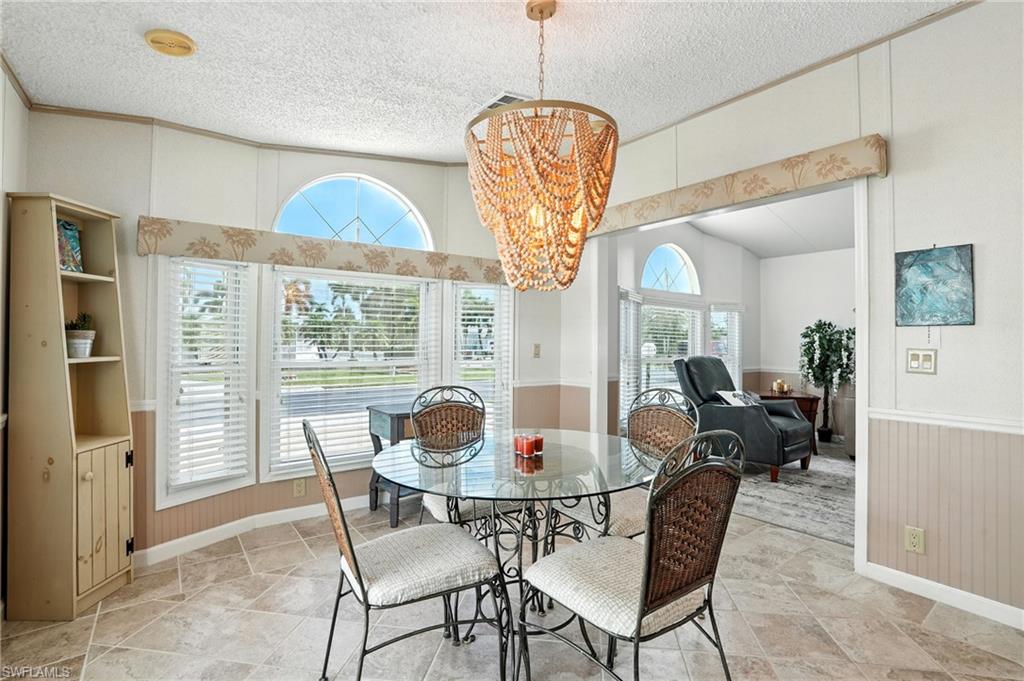 4052 Crystal Lake DR