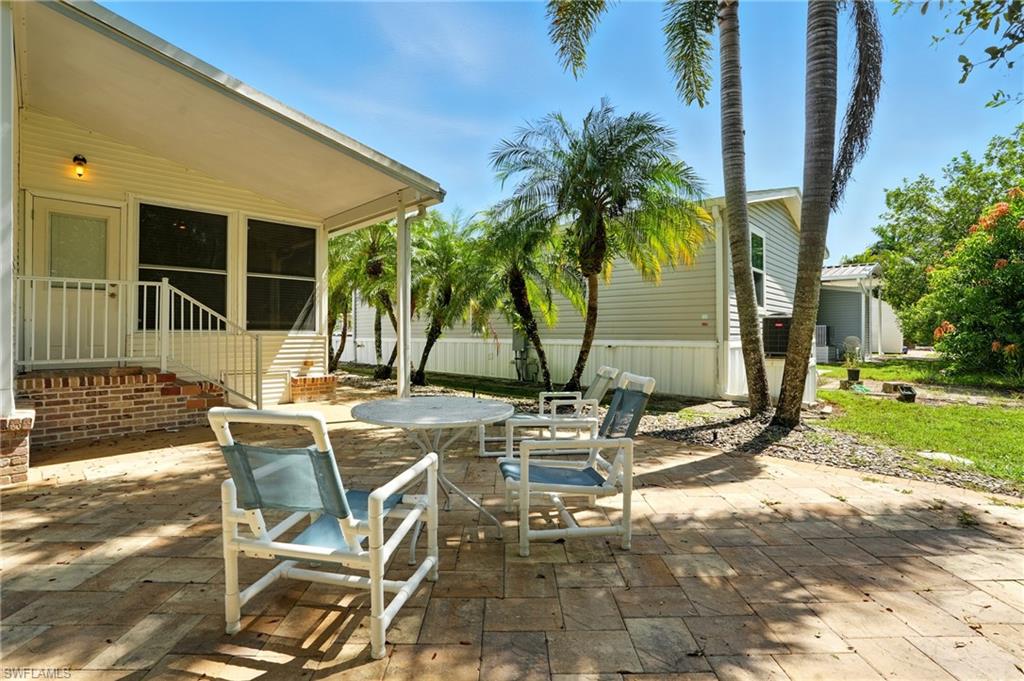 4052 Crystal Lake DR