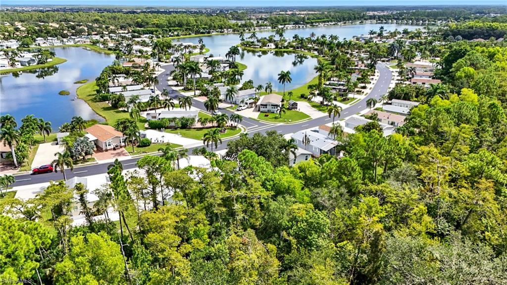 4052 Crystal Lake DR