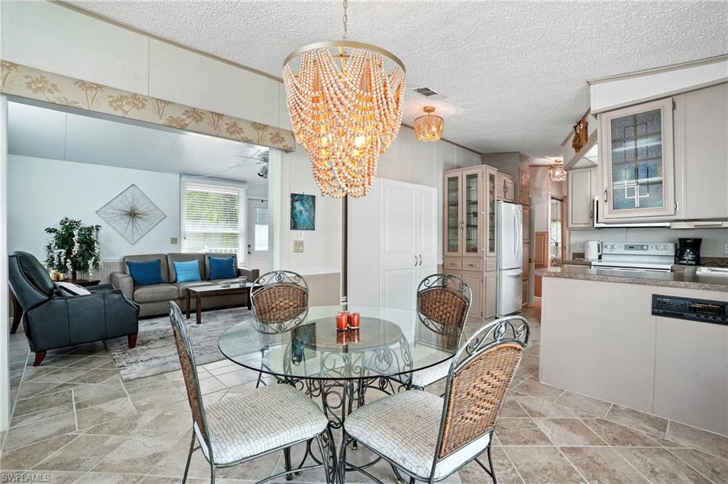 4052 Crystal Lake DR