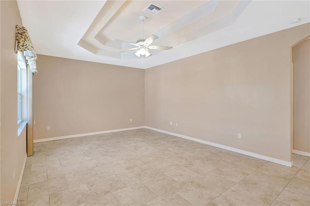 2450 Rio De Janeiro AVE