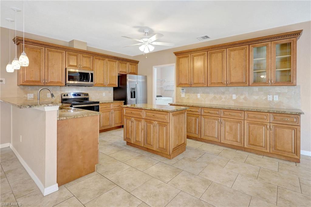 2450 Rio De Janeiro AVE