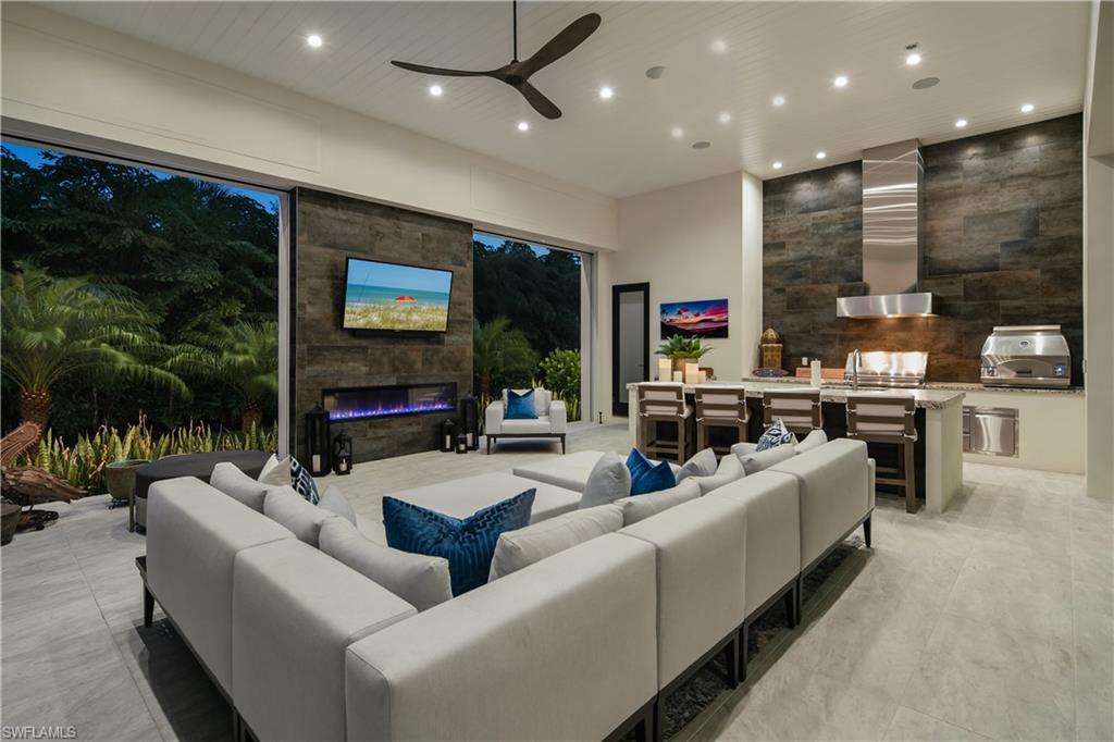 882 CASSENA RD