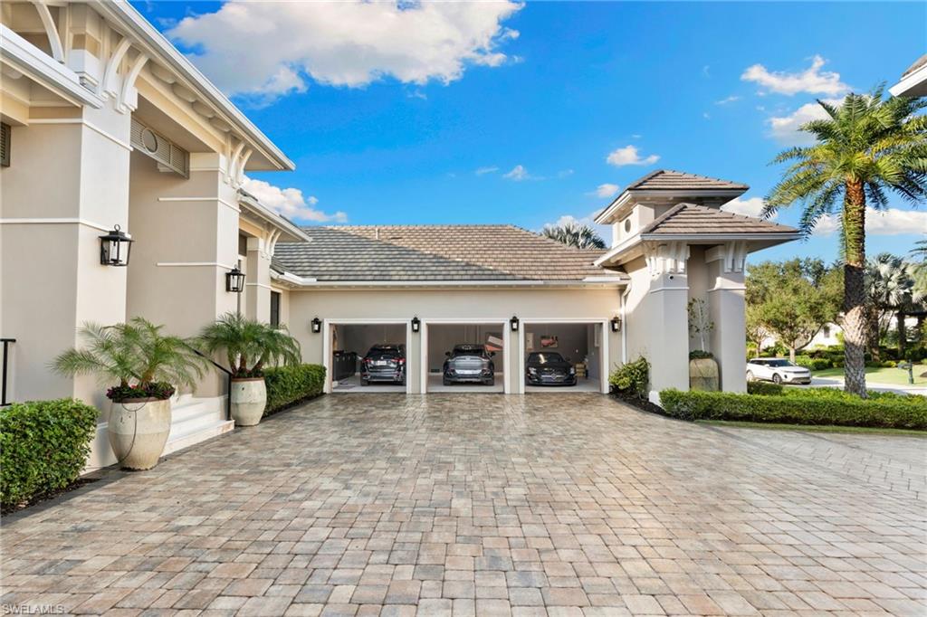 26180 Woodlyn DR