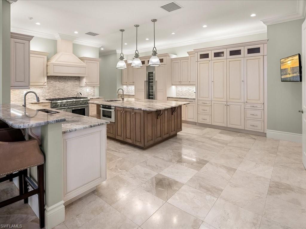 106 Eugenia DR