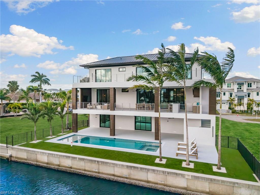 256 Trade Winds AVE