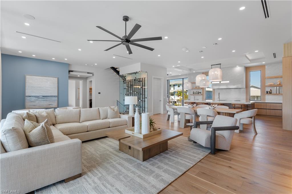256 Trade Winds AVE