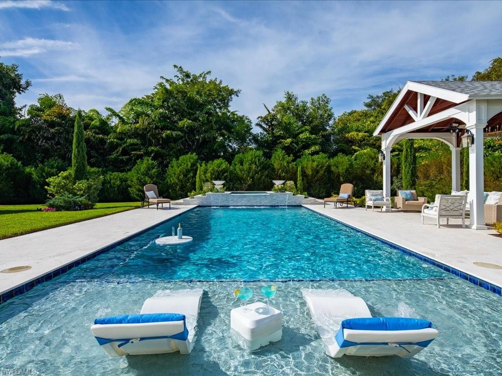 624 Ridge DR
