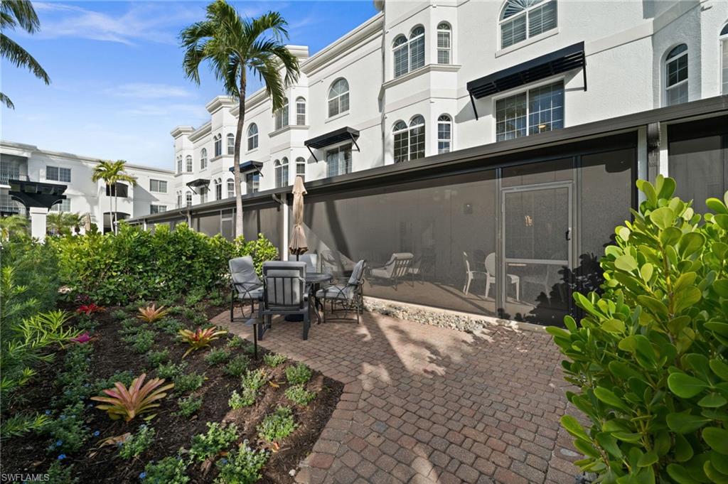 441 4th AVE S 304