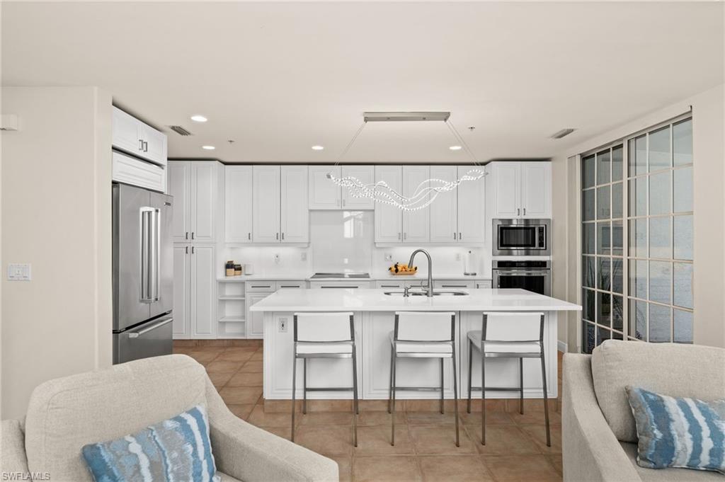441 4th AVE S 304