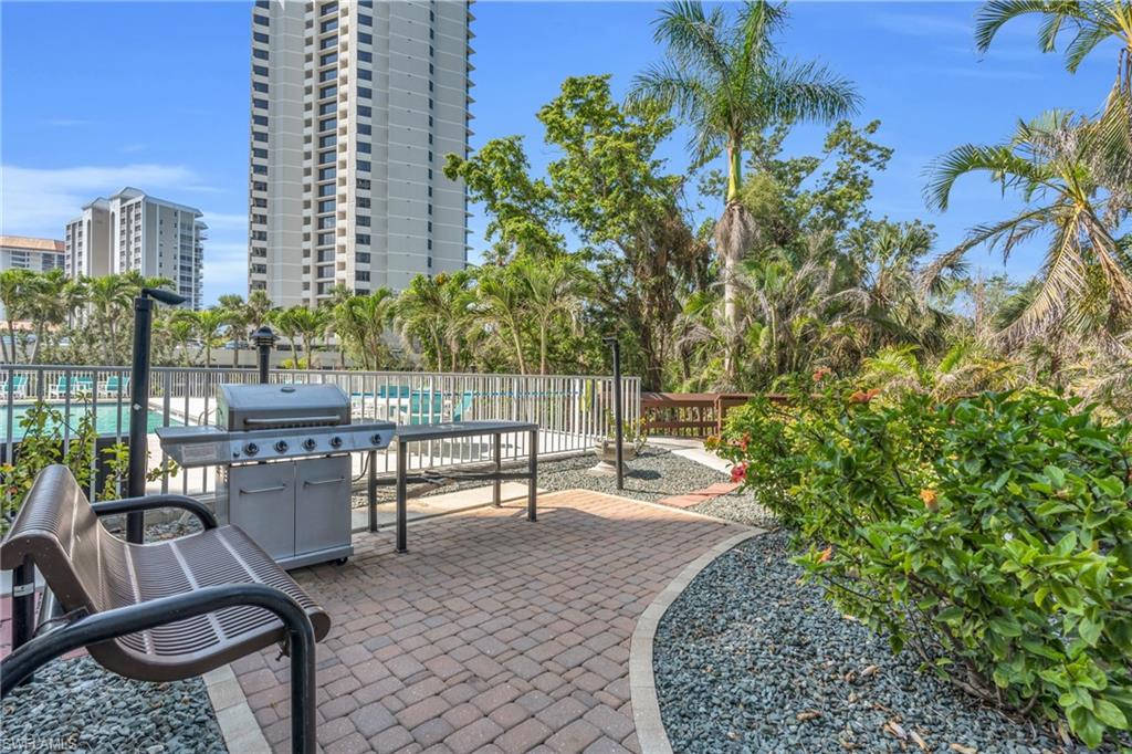5550 Heron Point DR 304