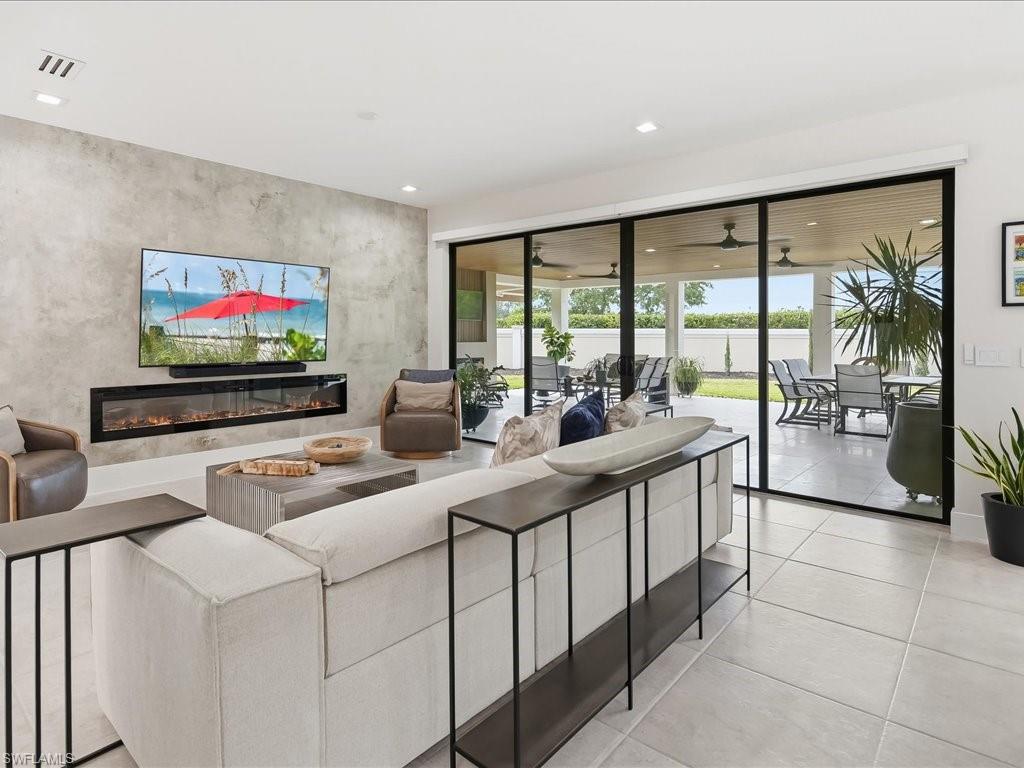 13560 Mandarin CIR