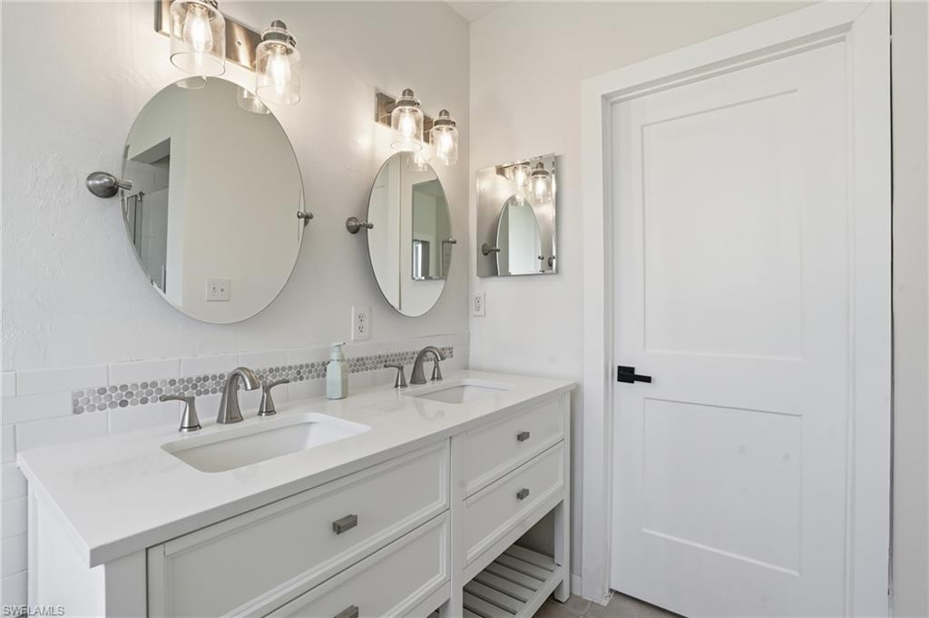 9920 Almetta AVE
