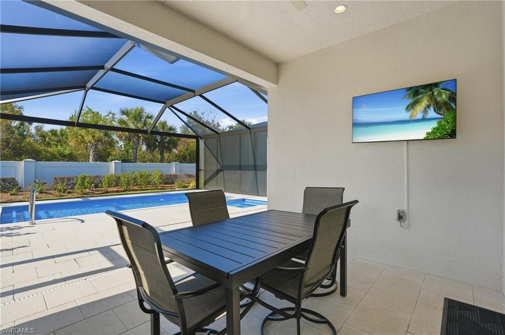 9194 Cayman DR