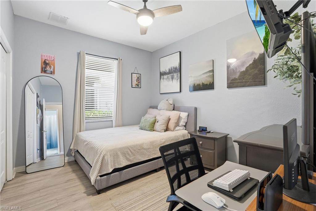 20038 Serre DR