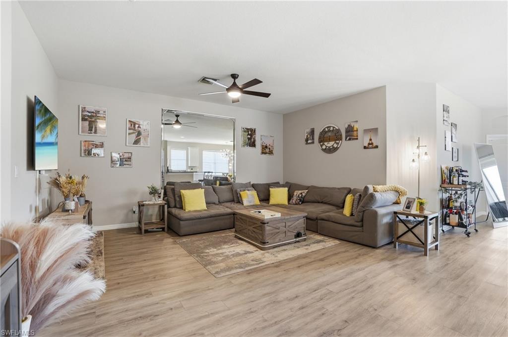 20038 Serre DR