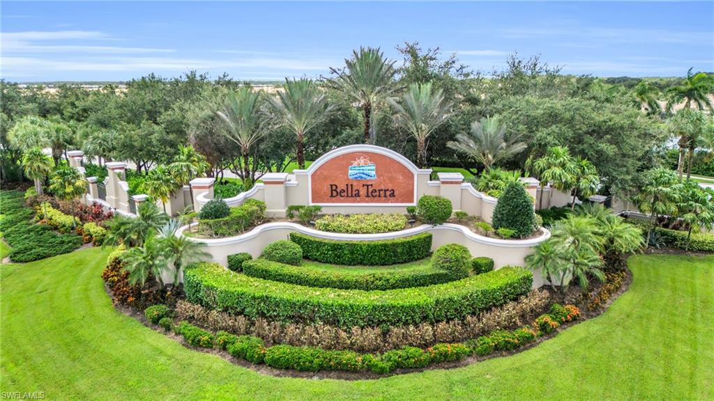 20038 Serre DR