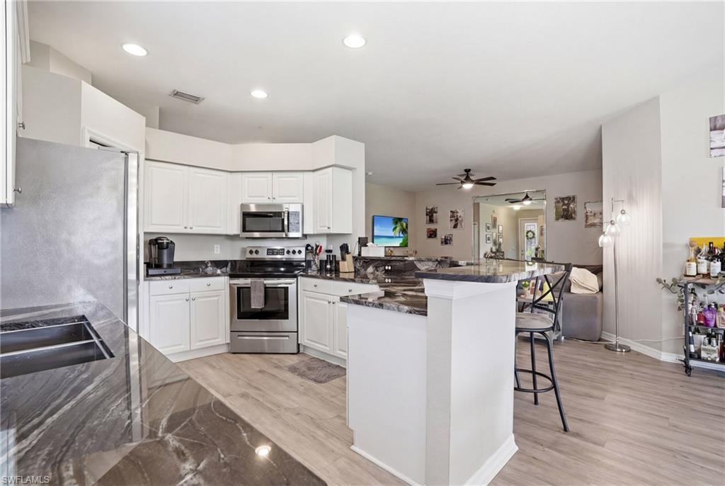 20038 Serre DR