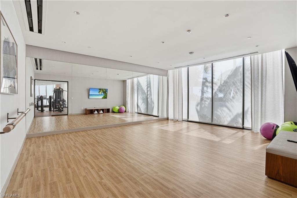 5100 Seagrass BLVD 201